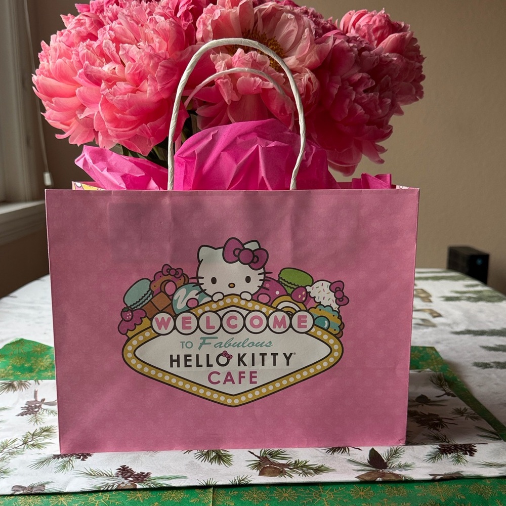 🎀 HELLO KITTY SURPRISE GIFT BAG 🎀